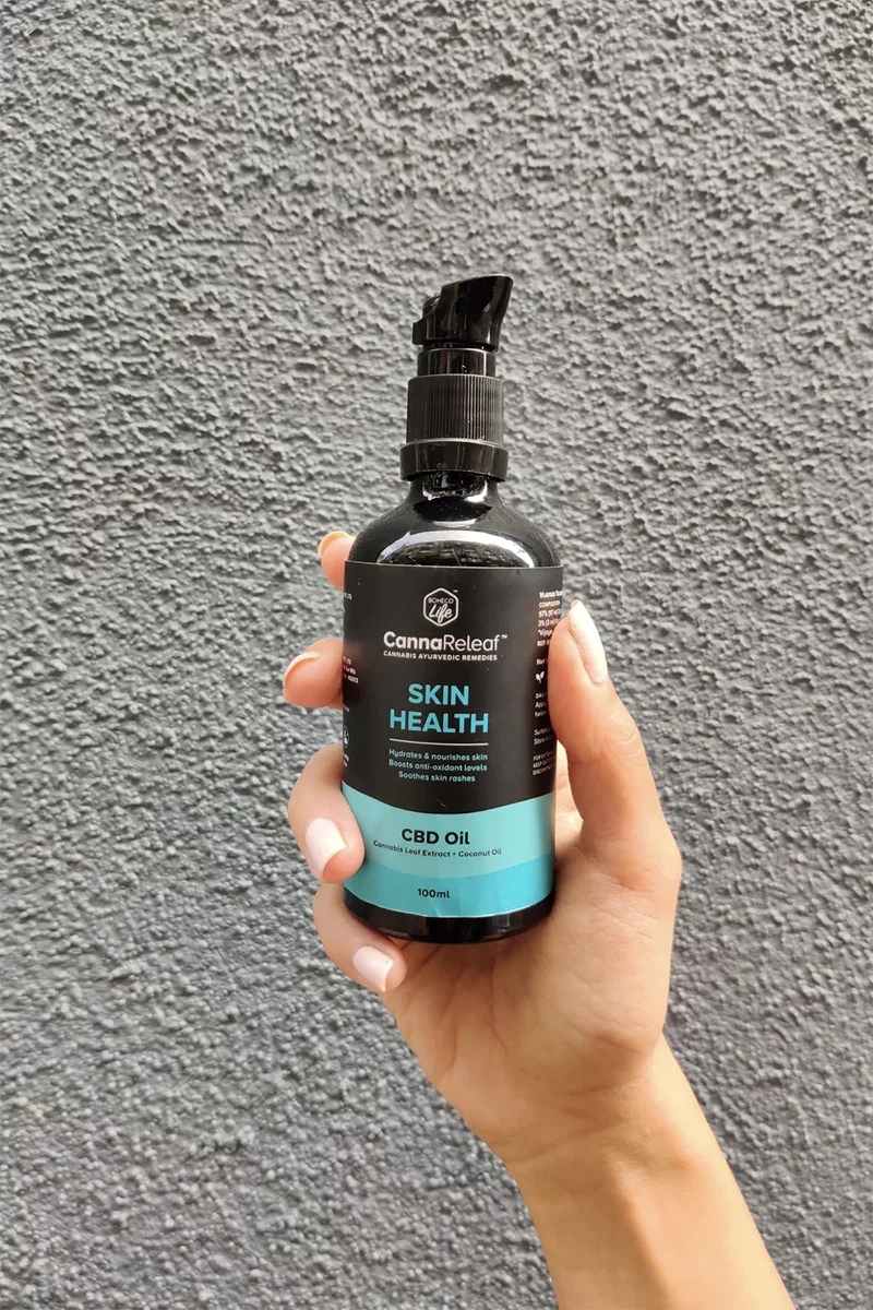 BL005017_1 Cannareleaf cbd oil for skin health on itsHemp