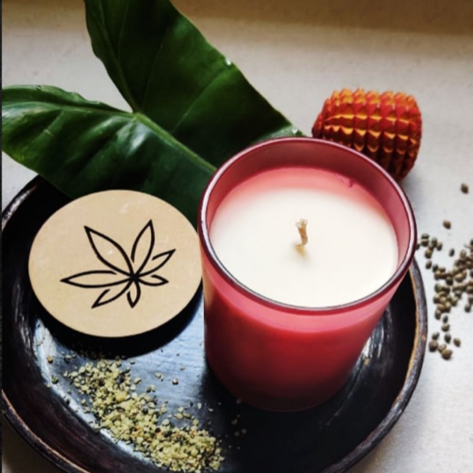 LESS- Hope Melt & Massage Candle (350 ml) on itsHemp