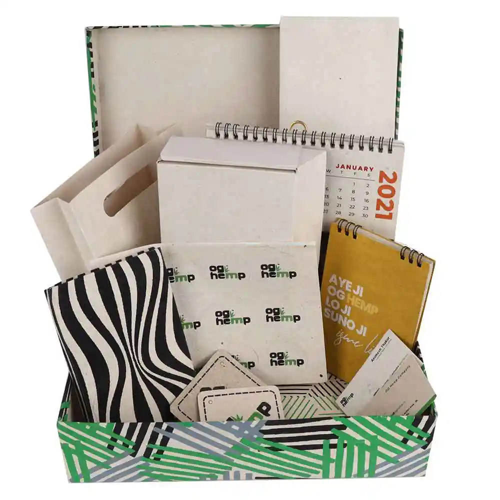 og samplebox assorted on itsHemp