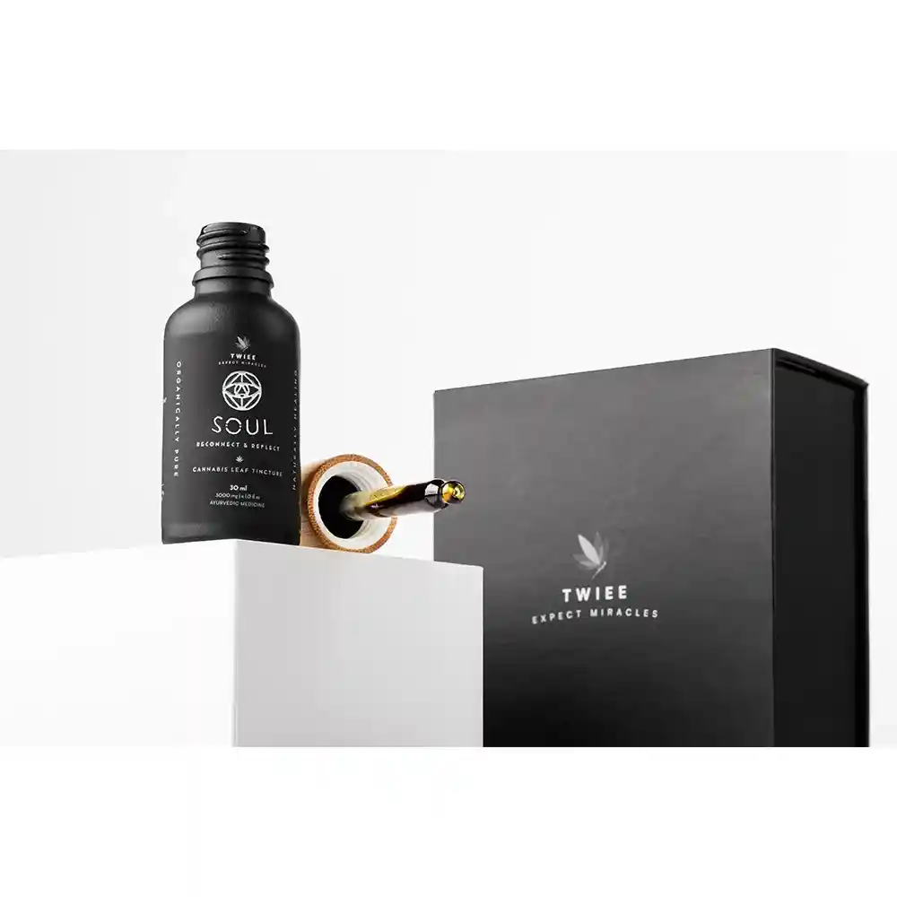 Twiee Soul Reconnect & reflect Cannabis Leaf Tincture (3000mg), on itsHemp