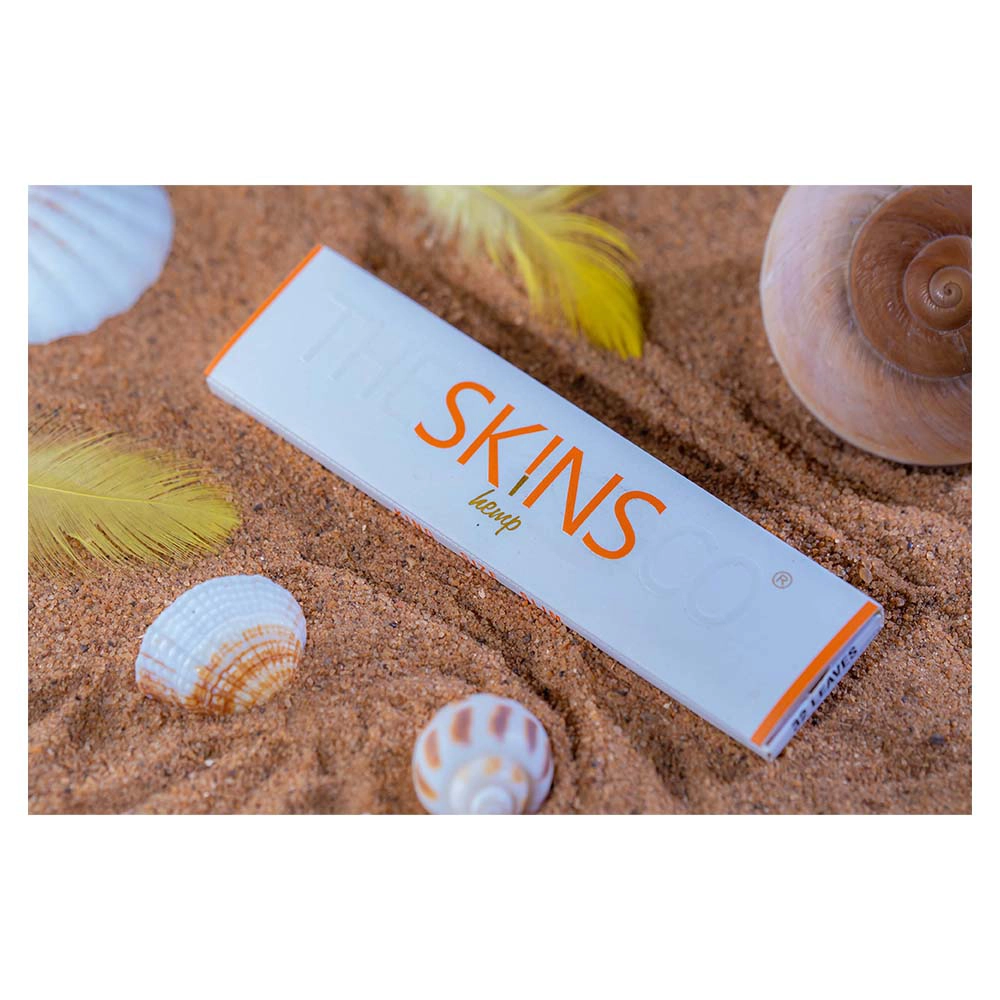 THESKINSCO™ Winter Edition Rolling Paper with Filter Tips (Pack of 24) on itshemp.in