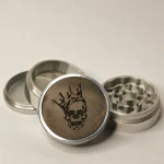 Leaf Glass Skull King Grinder on itshemp.in