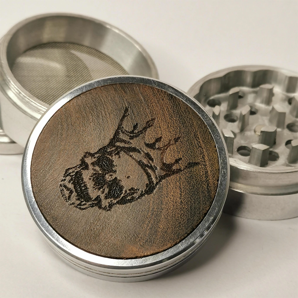 Leaf Glass Skull King Grinder on itshemp.in