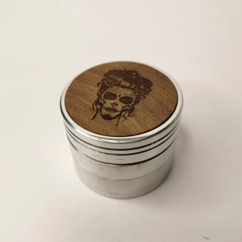 Leaf Glass Skull Tattoo Queen Grinder on itshemp.in