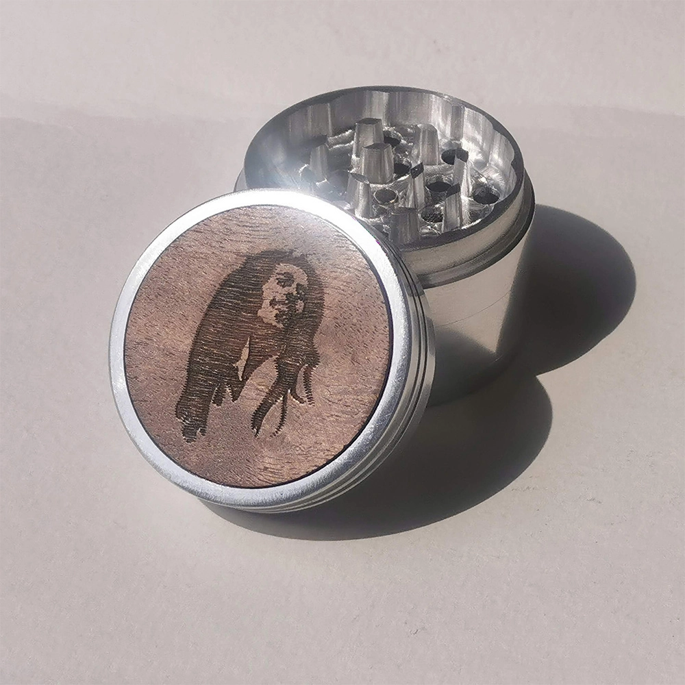 Leaf Glass Bob Marley Portrait Grinder on itshemp.in