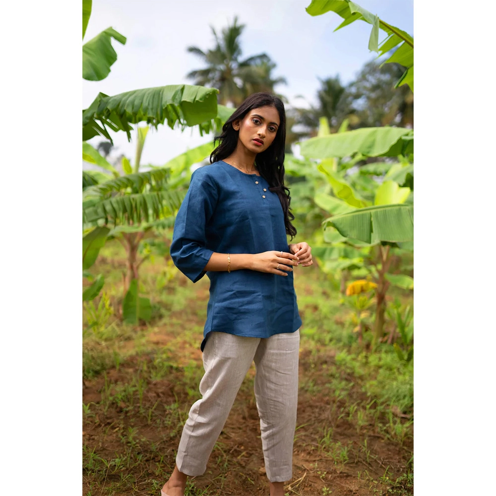 Ecentric Women Regal Blue Ultimate Yoga Top - Image 5