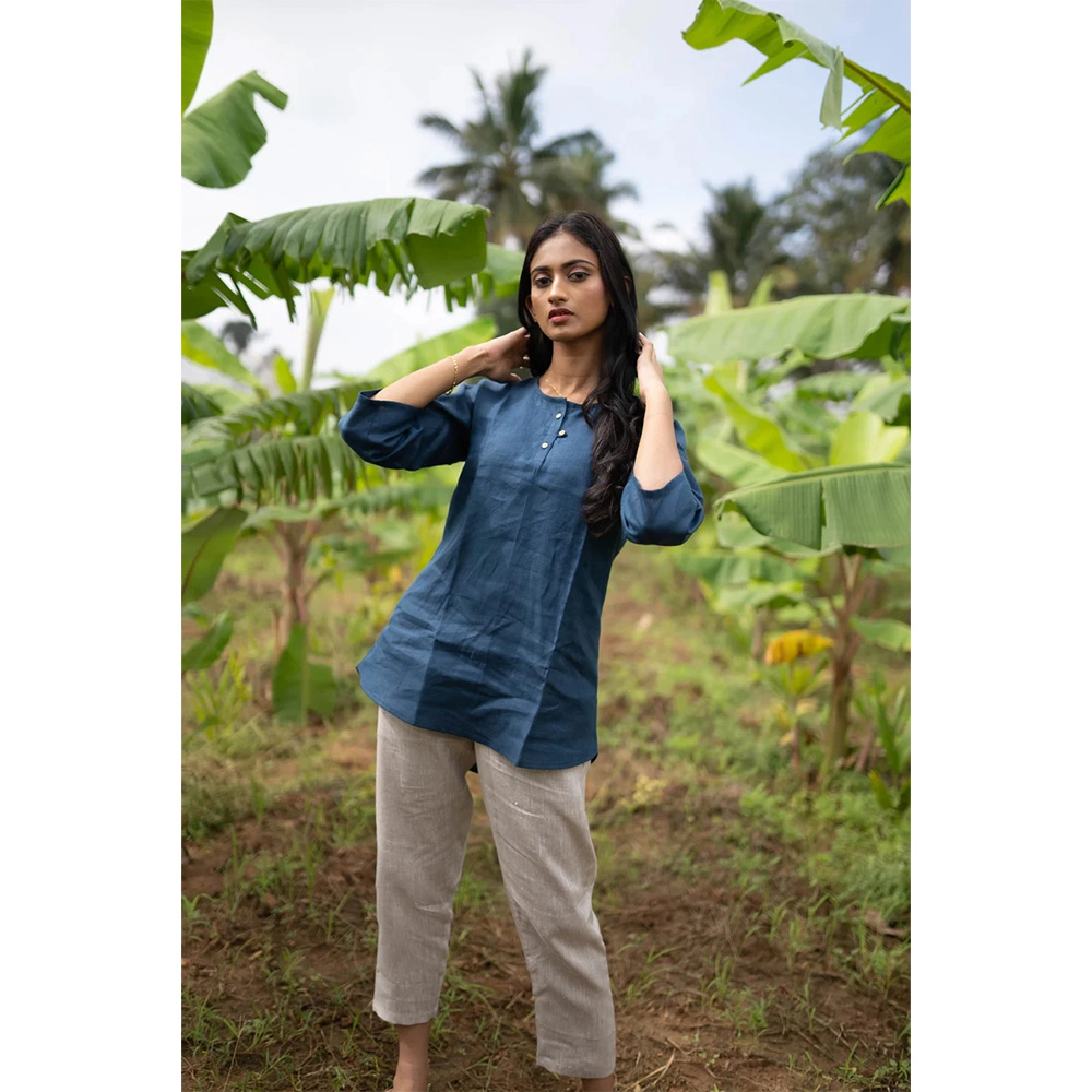Ecentric Women Regal Blue Ultimate Yoga Top - Image 4