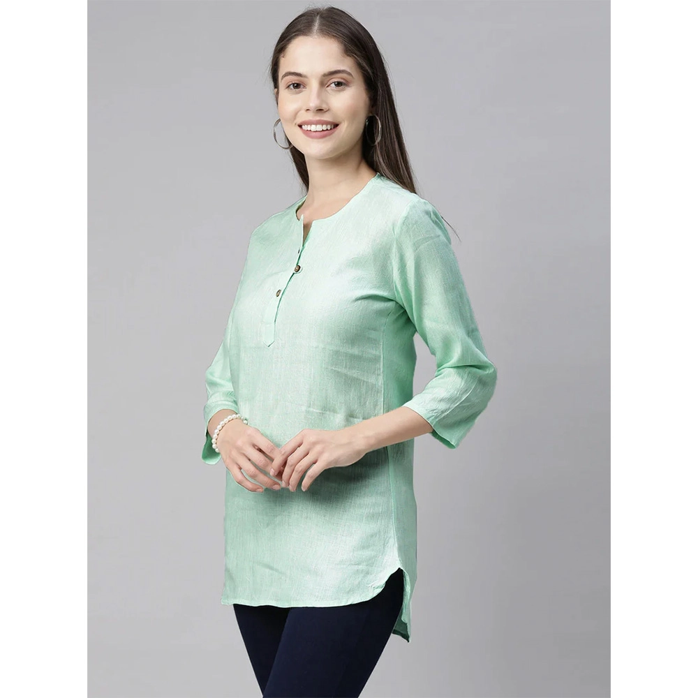 Ecentric Women Pista Green Ultimate Yoga Top - Image 4