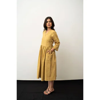 Bhandi Rooted Dress on itshemp.in