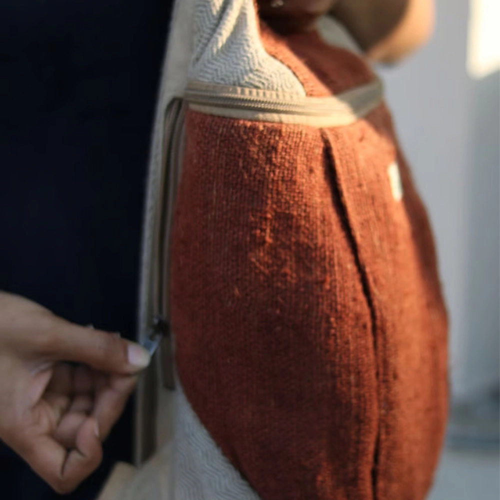 B’Leaf Lowkey Pure hemp Compact Essential Bag on ItsHemp